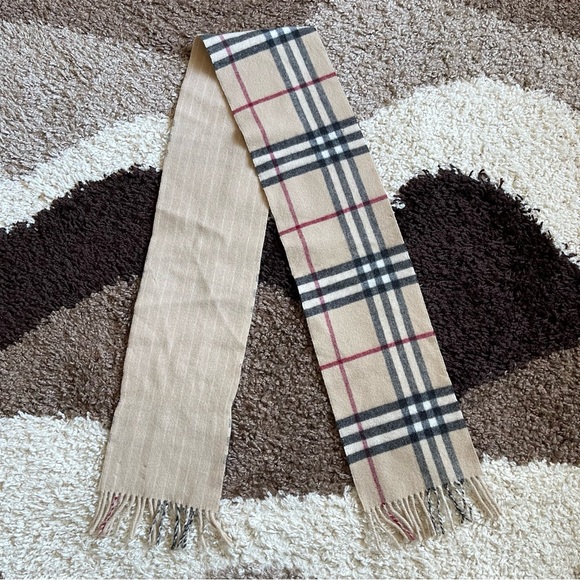 Burberry Cashmere/Wool Classic Check Scarf - Picture 4 of 8